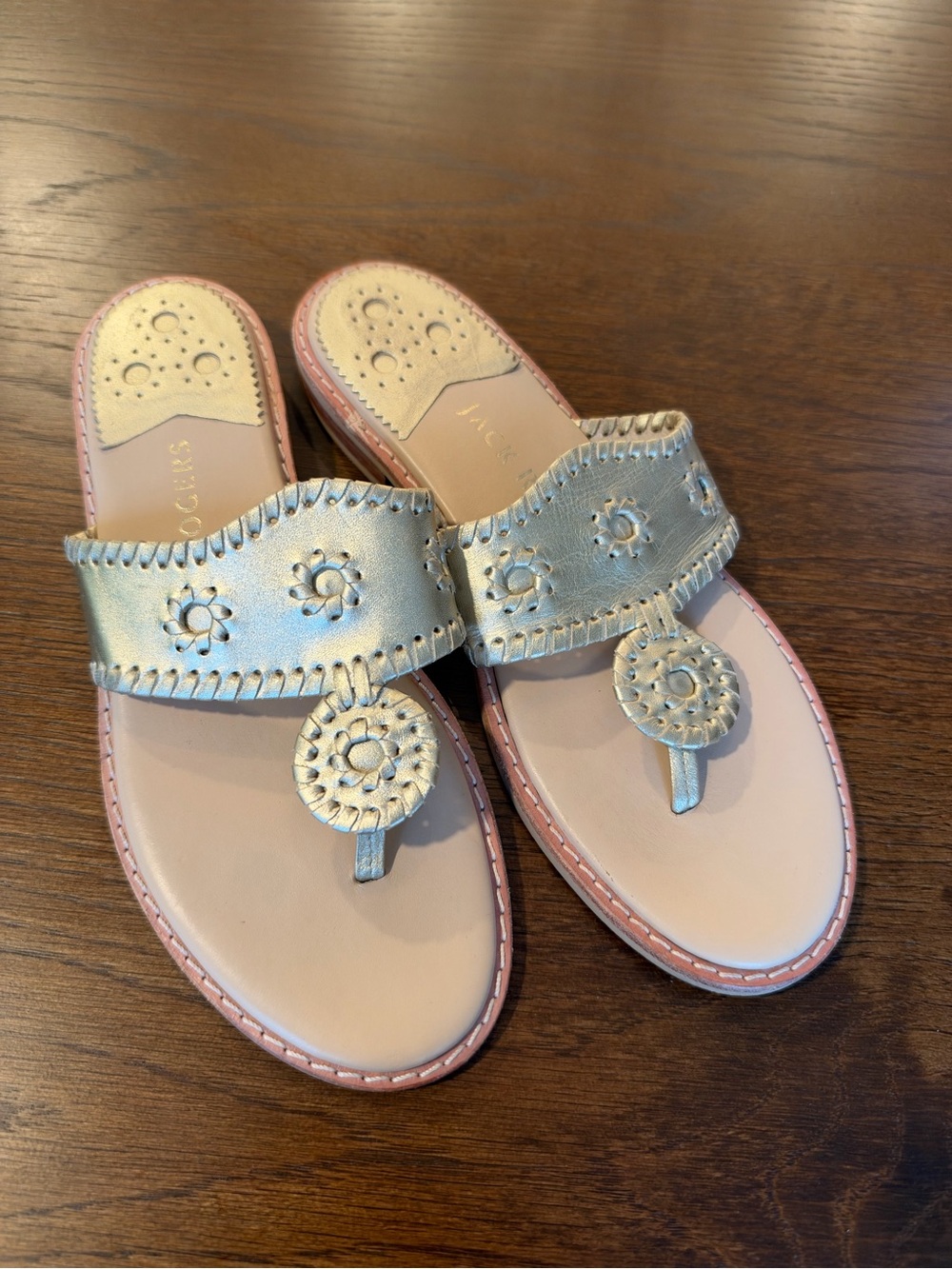 Women’s shoes size 9.5